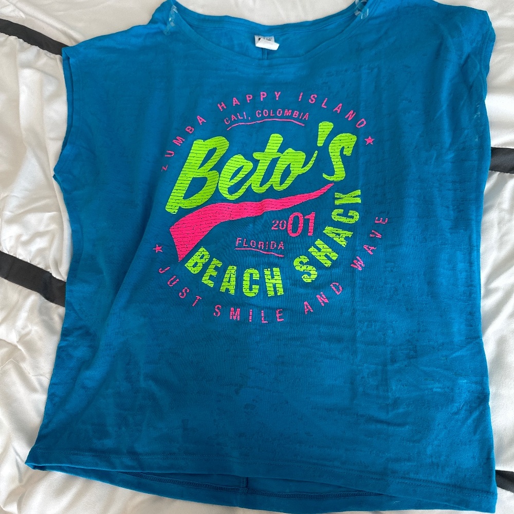 Zumba Veto’s Beach Shack Tee Size XS